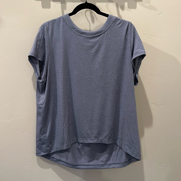 Athleta Tops - Athleta tee